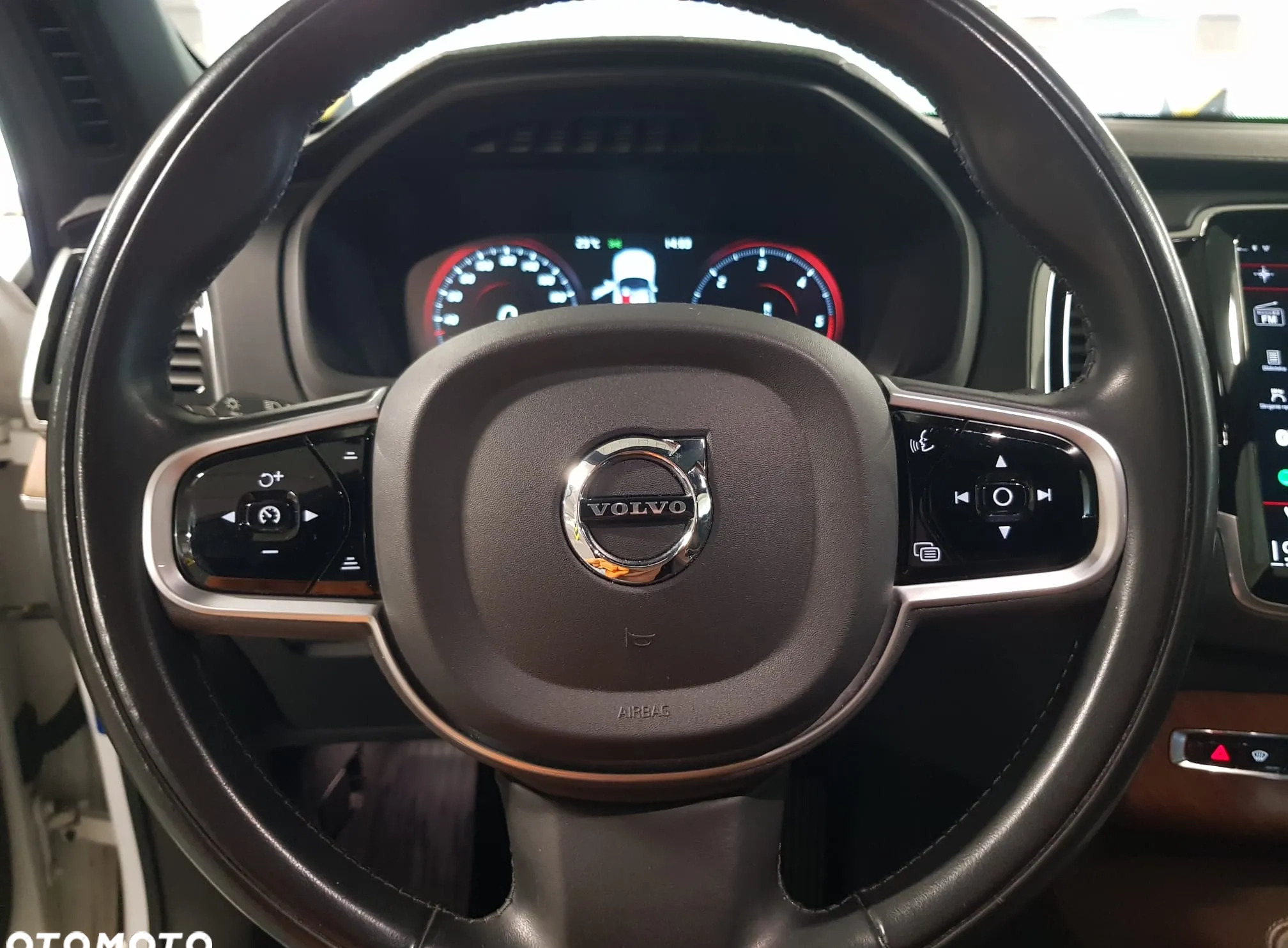 Volvo XC 90 cena 233000 przebieg: 76000, rok produkcji 2021 z Warszawa małe 407